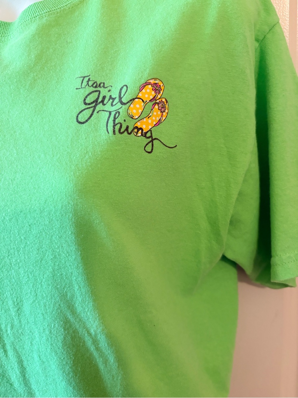 It’s A Girl Thing' Graphic Tee, size M - Picture 3 of 6